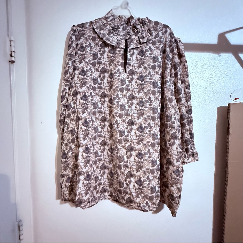First Love Floral Blouse in Gray and Cream